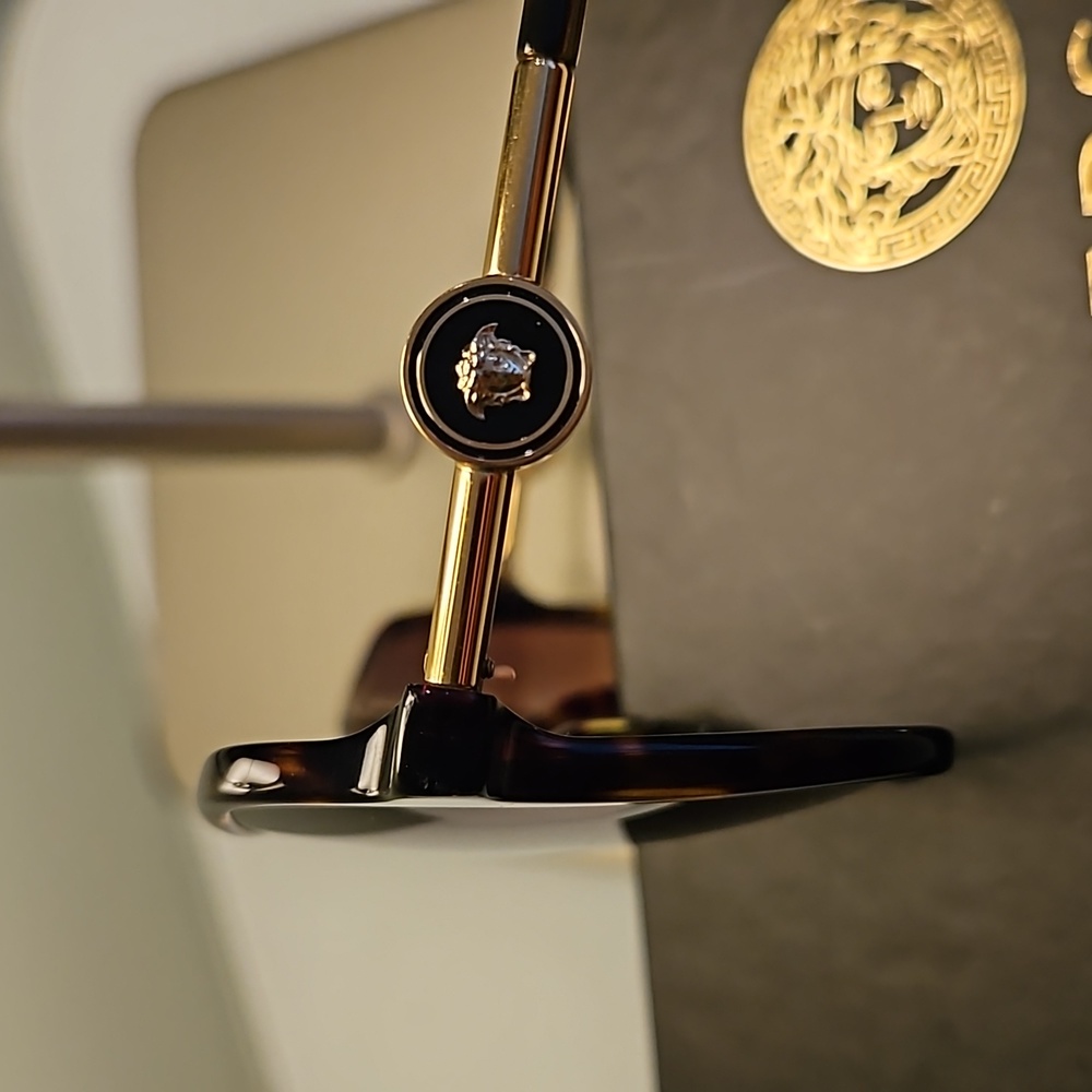 Versace Tortoise Shell sunglasses - Picture 3 of 7